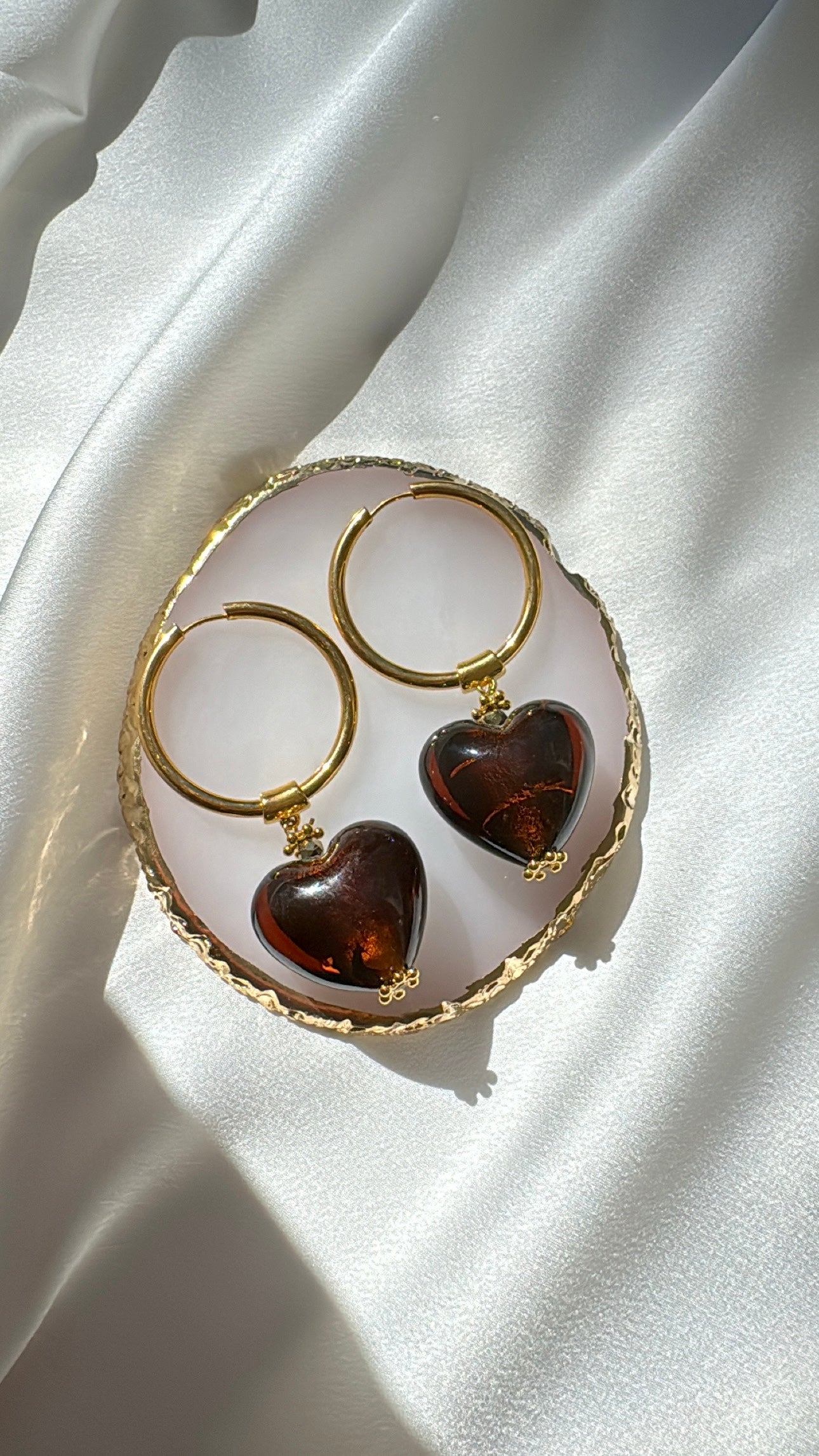QUEEN OF HEARTS large stainless steel hoop earrings with Murano glass hearts
