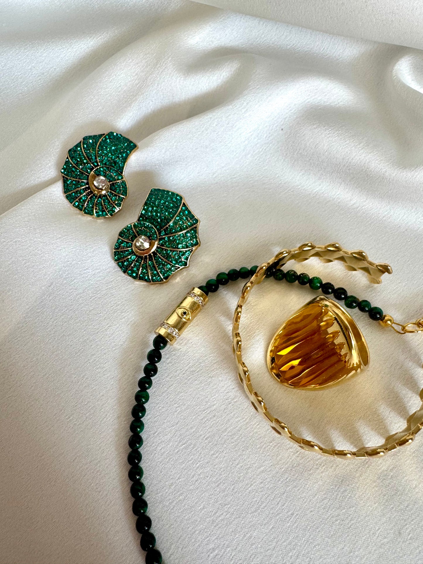 LUNA SHELL gold plated stainless steel earrings with zircons
