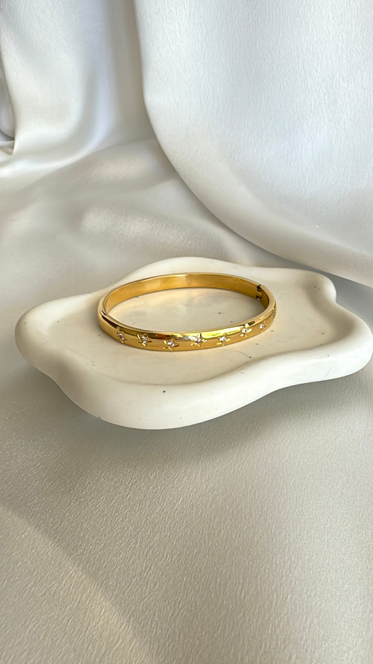 STARLIGHT stainless steel bangle with zircons