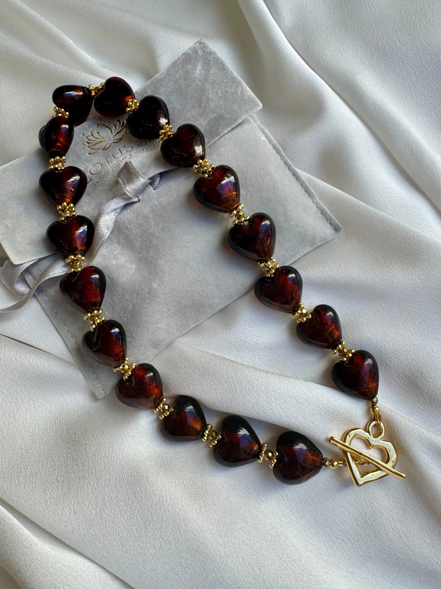 QUEEN OF HEARTS necklace with Murano glass hearts
