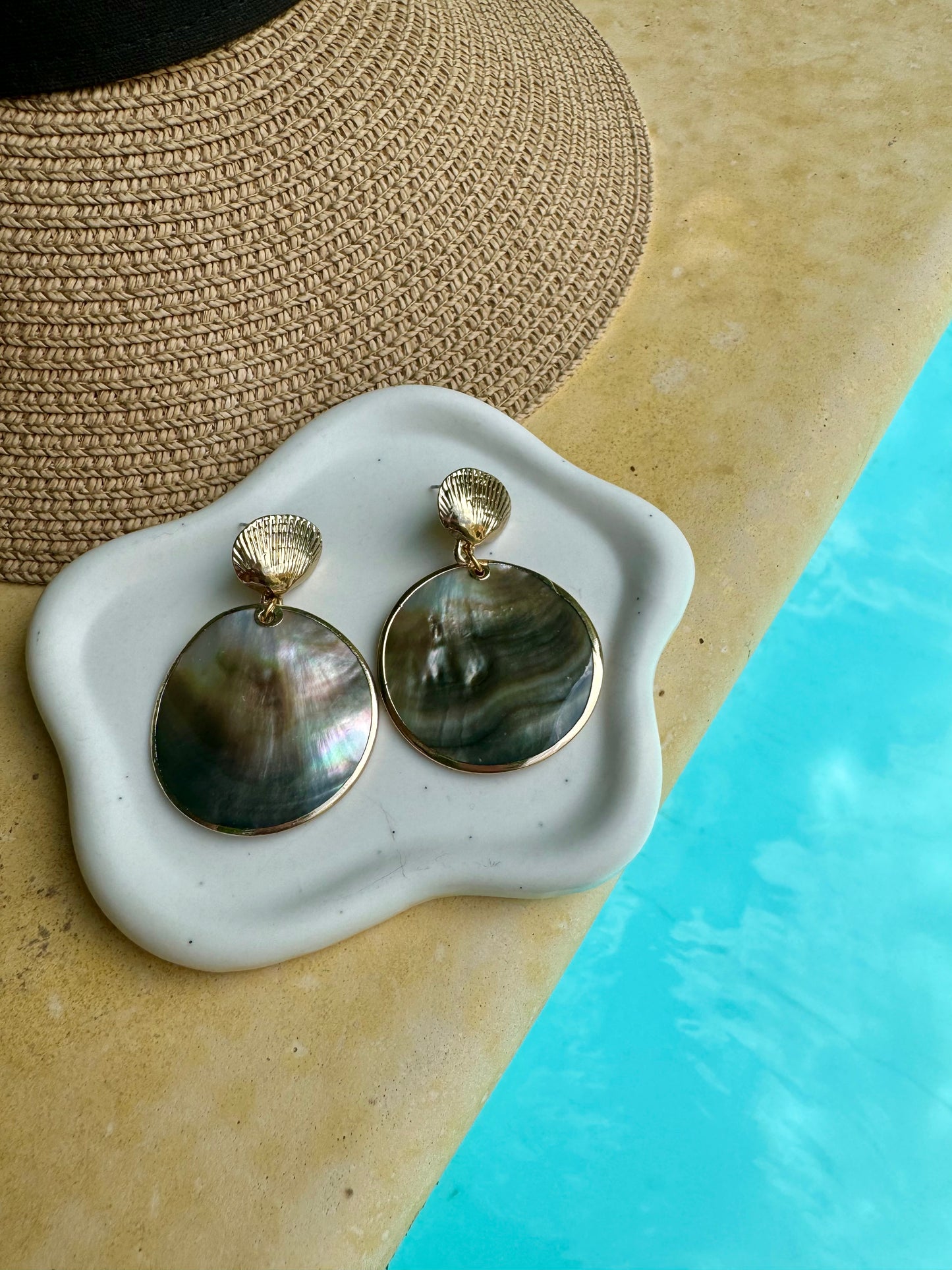 LITTLE MERMAID brass earrings with natural shells