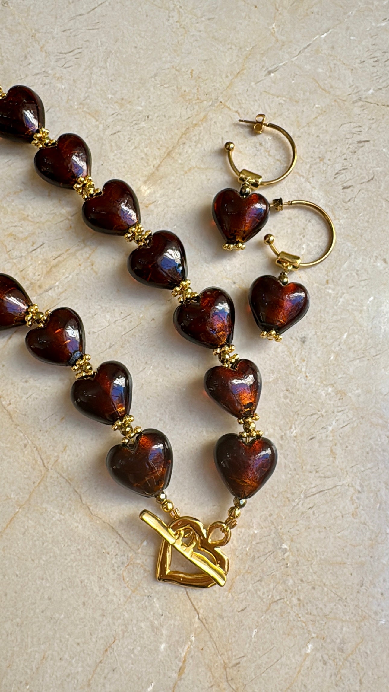 QUEEN OF HEARTS small stainless steel hoop earrings with Murano glass hearts