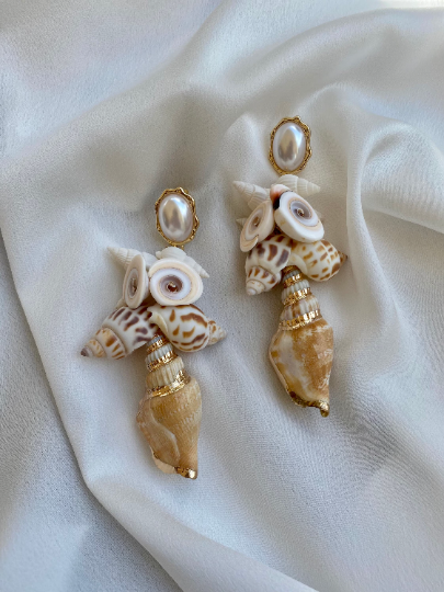 HYDRA drop earrings with Mother of Pearl and natural shells