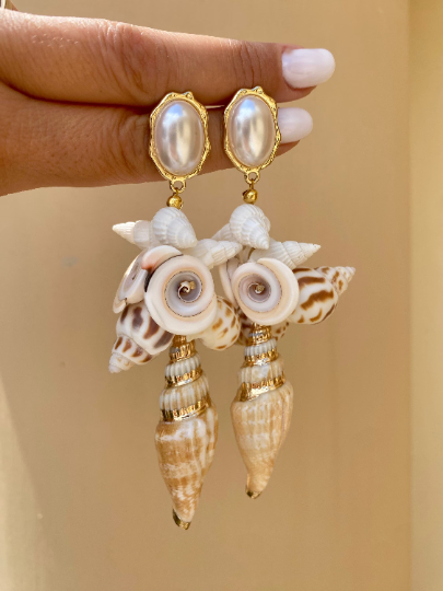 HYDRA drop earrings with Mother of Pearl and natural shells