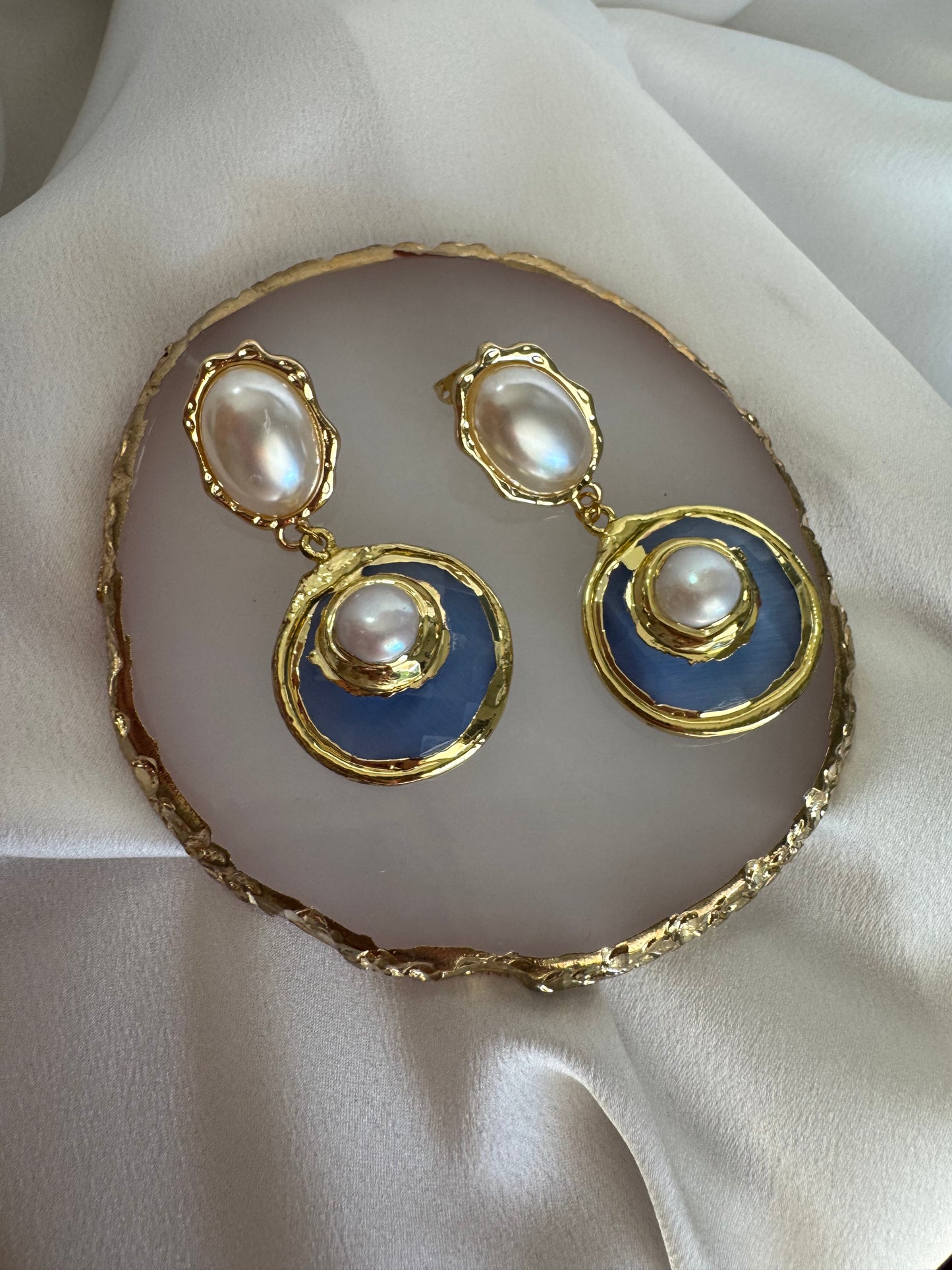VIENNA drop earrings with blue cat eye and freshwater pearls