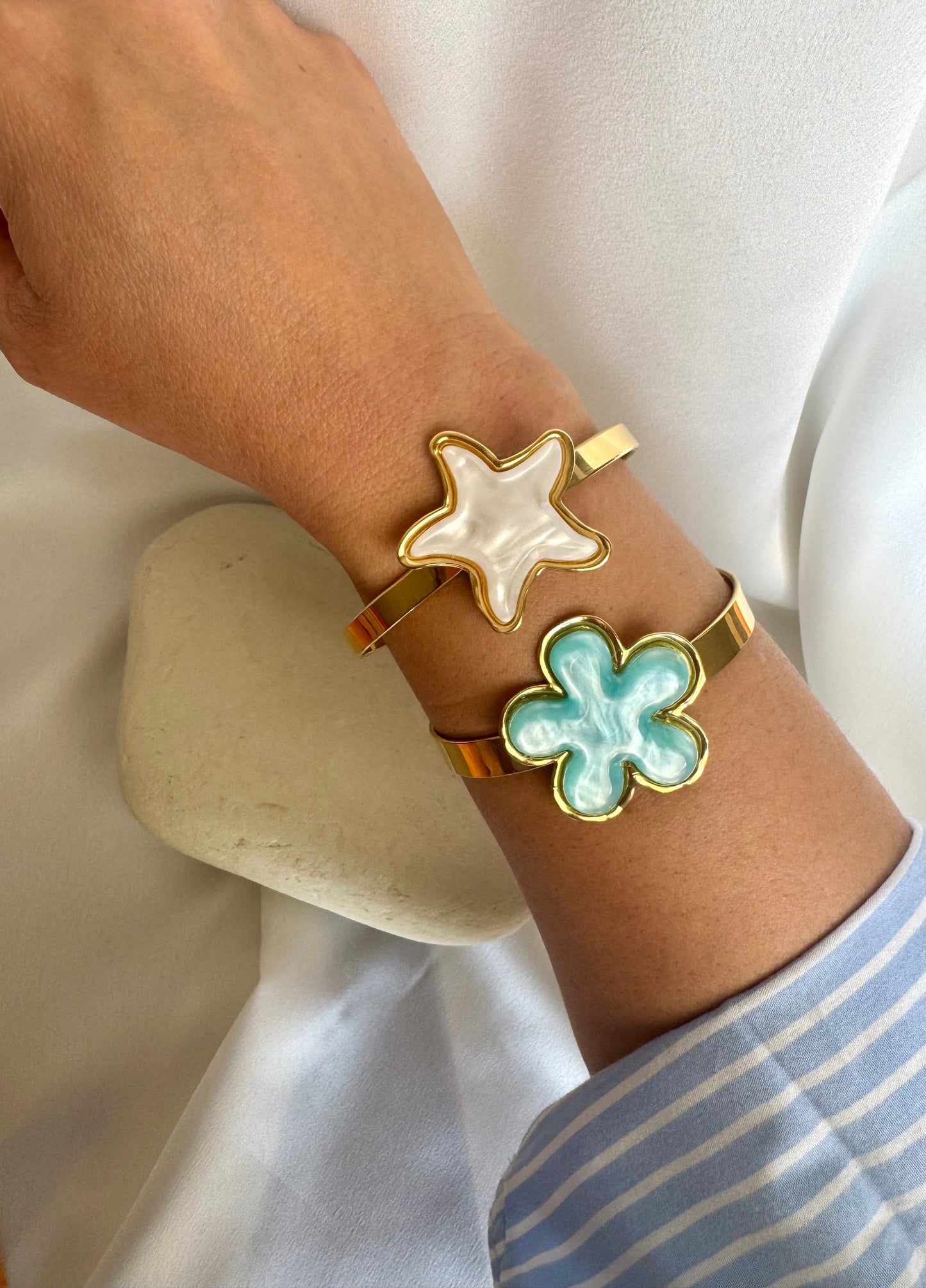SUMMER stainless steel cuff bracelet white starfish