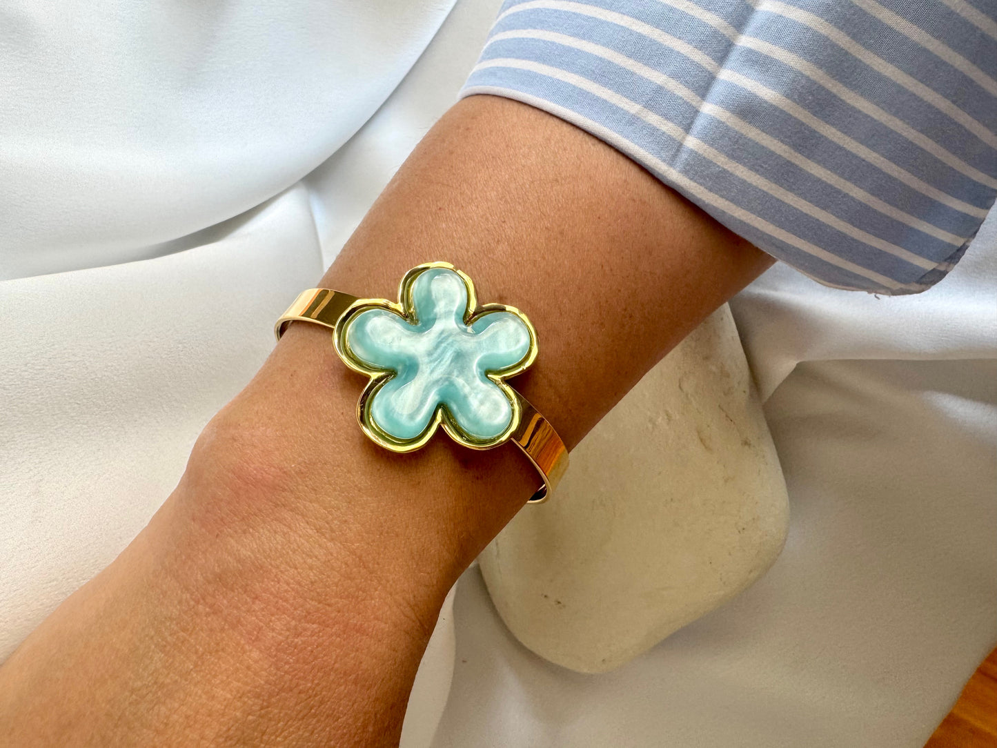 SUMMER stainless steel cuff bracelet blue flower