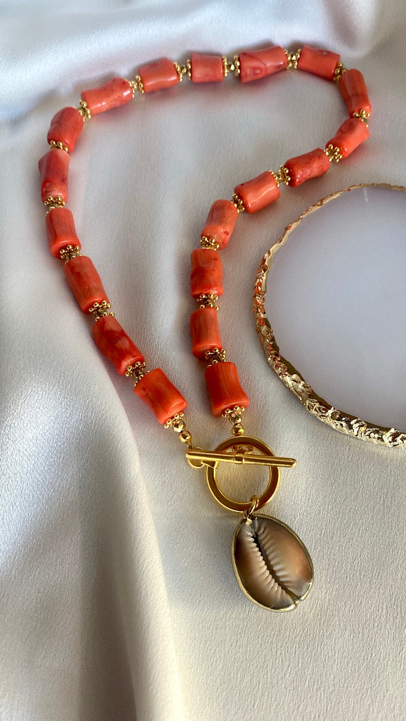 INES necklace with natural coral tubes and large shell charm on gold chain