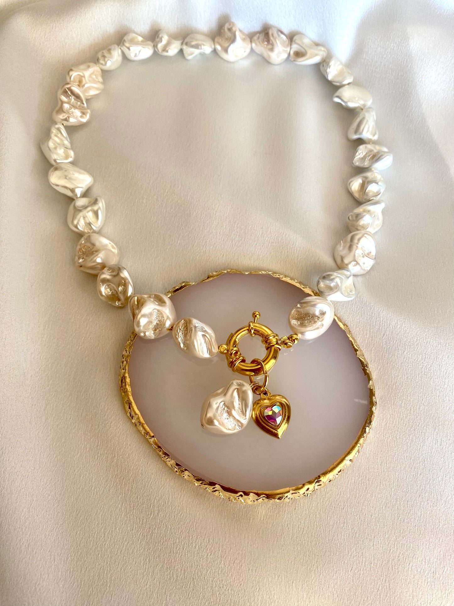 JE T’AIME necklace with chunky Mother of Pearl beads, gold clasp, and heart crystal charm