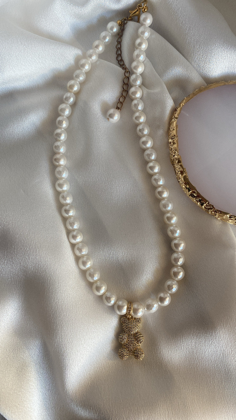 TEDDY necklace with freshwater pearls and gold teddy bear pendant with zircons