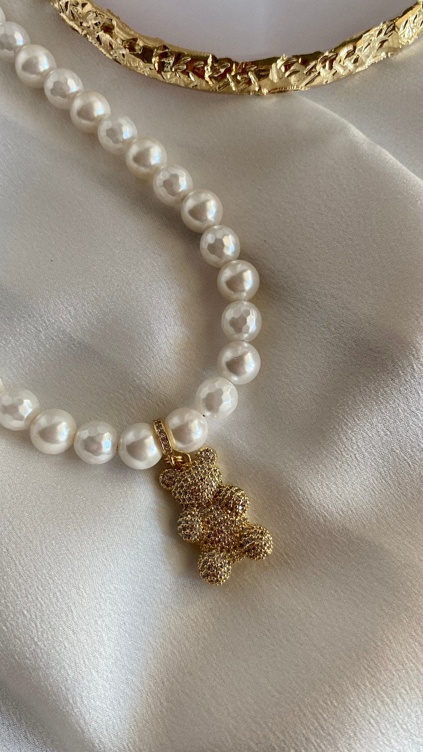 TEDDY necklace with freshwater pearls and gold teddy bear pendant with zircons