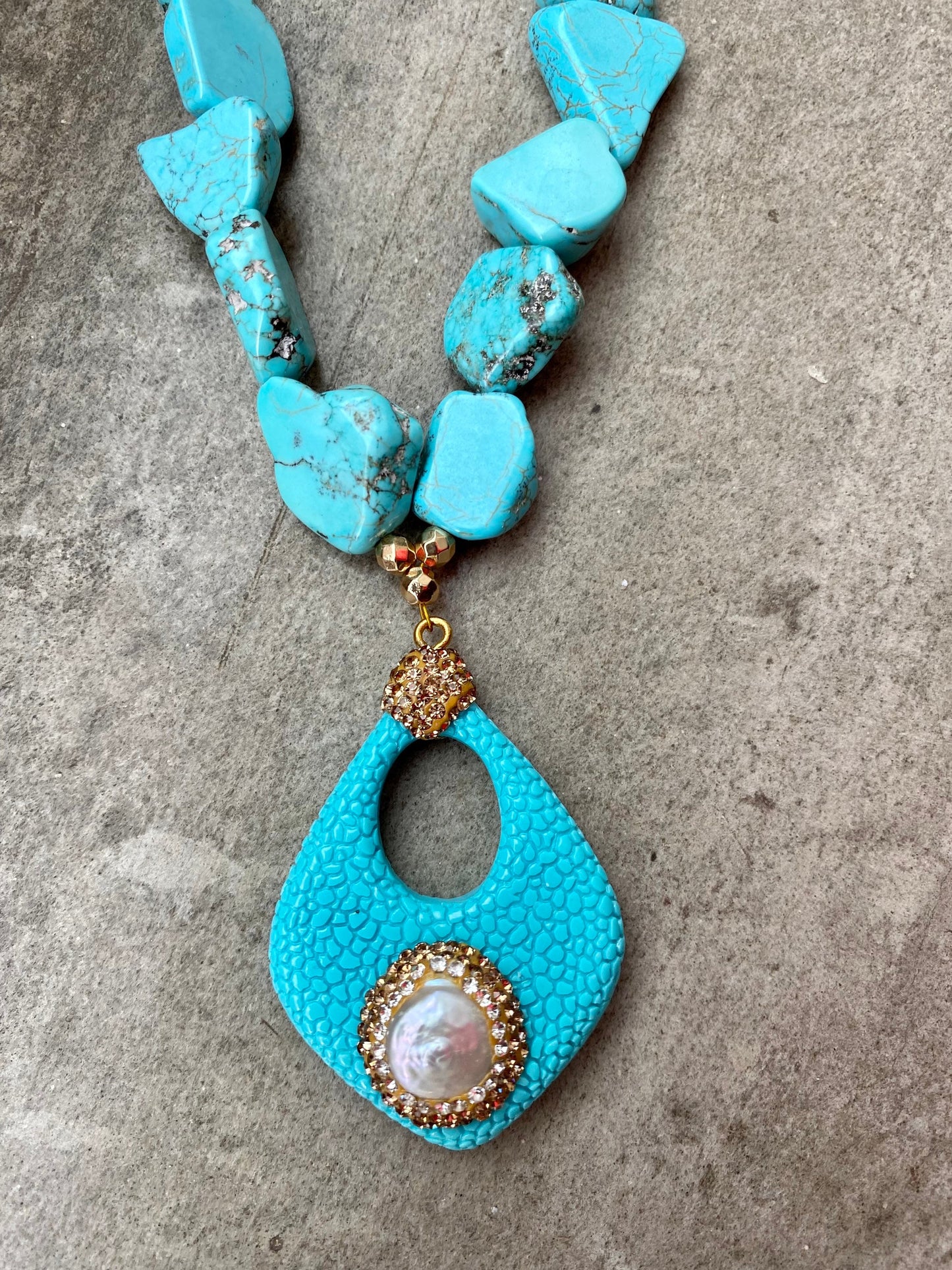 DUNE summer necklace with freshwater pearl