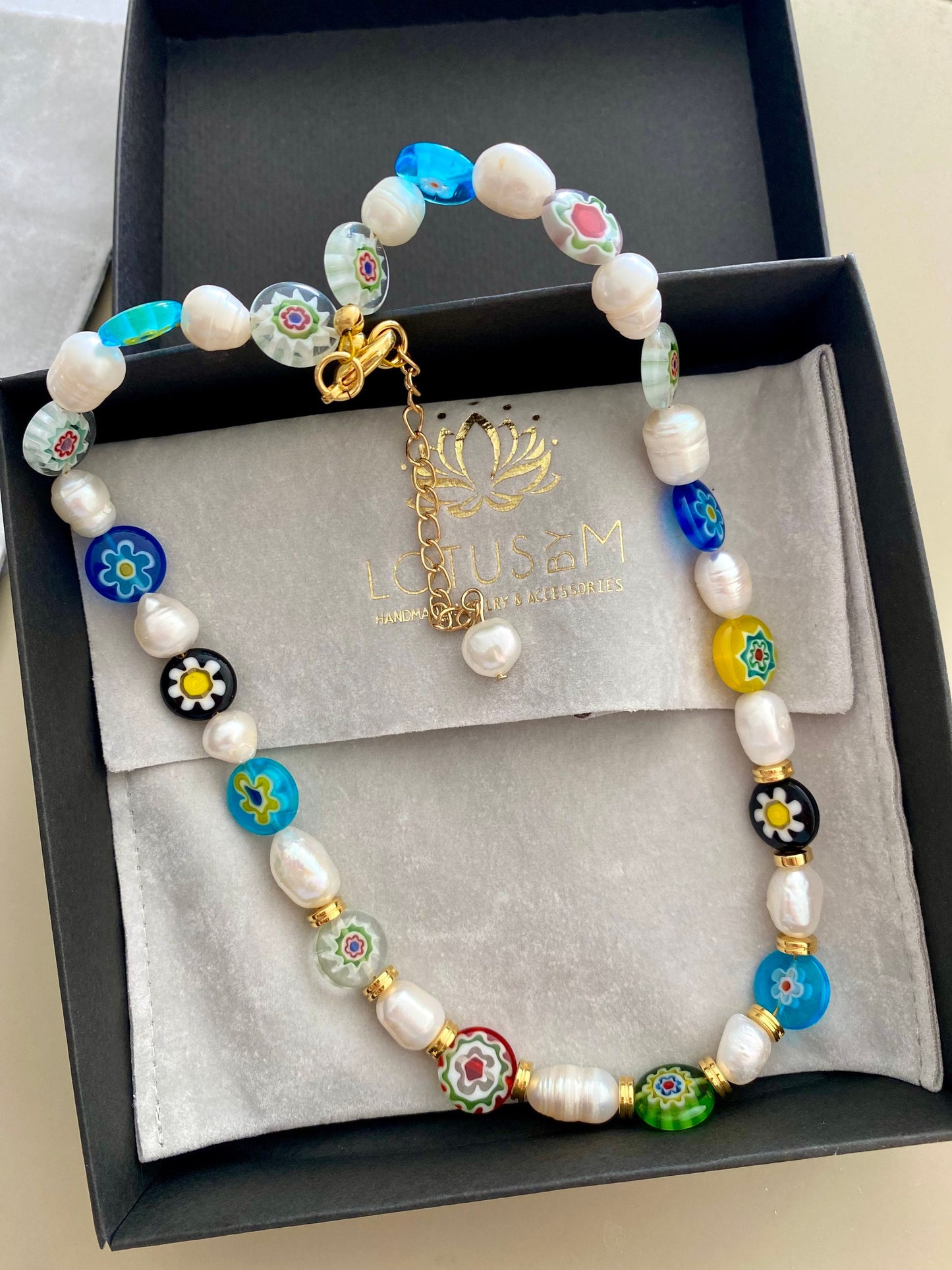 MILLEFIORI glass necklace with pearls