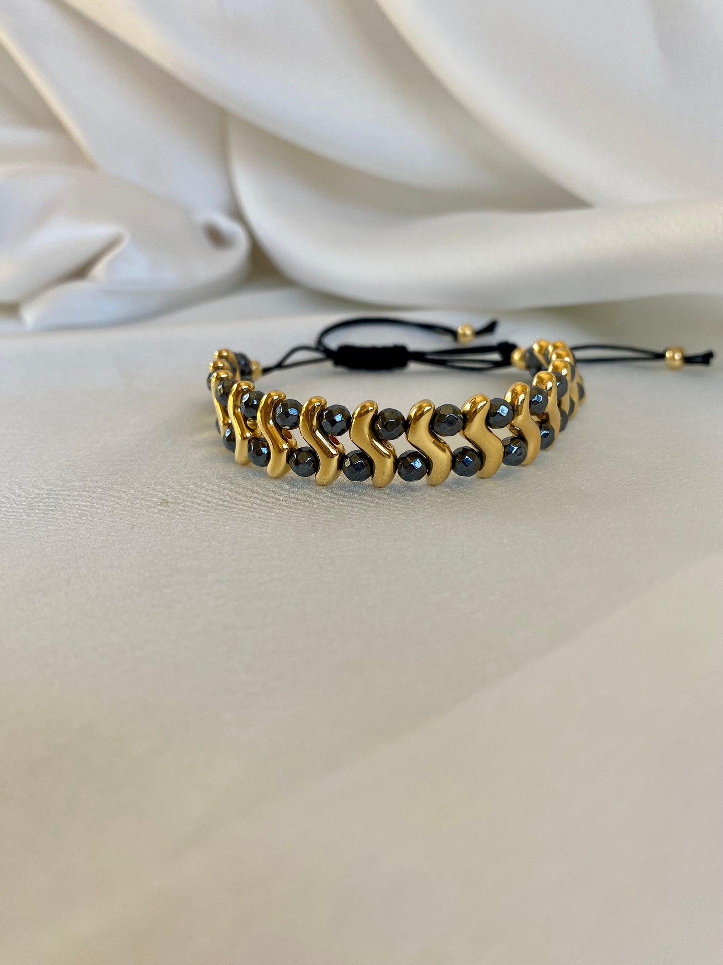 WAVE & STAR bracelets with black hematite and brass beads