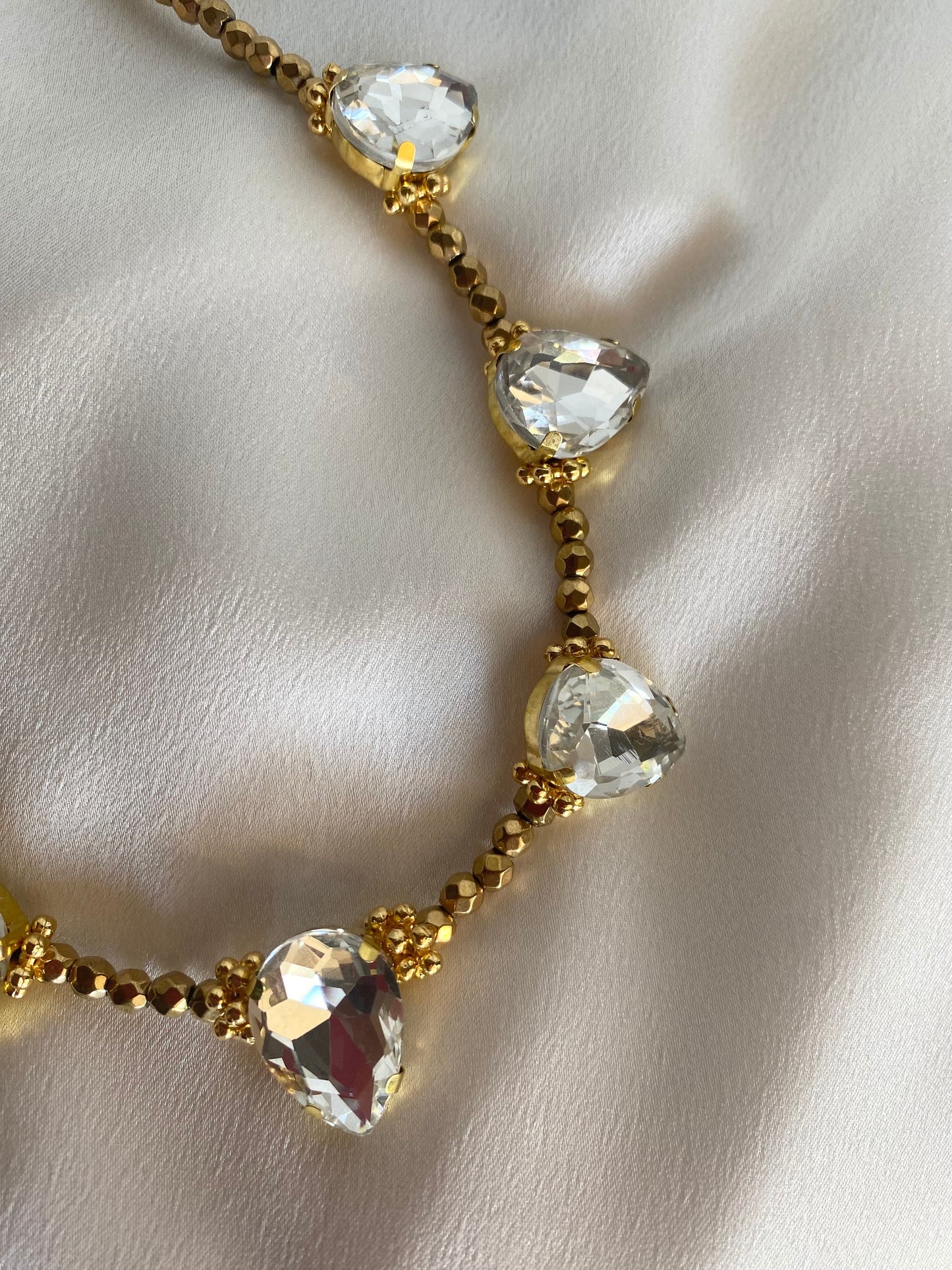 VALENTINA hematite necklace with crystals