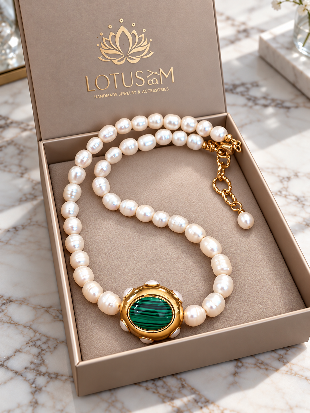 AIGLI handmade pearl and malachite necklace in luxury jewelry box