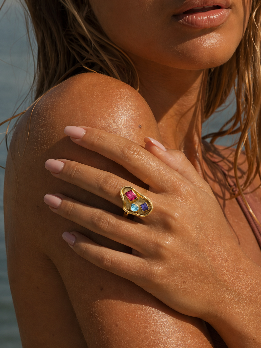 ARUBA stainless steel ring with stones
