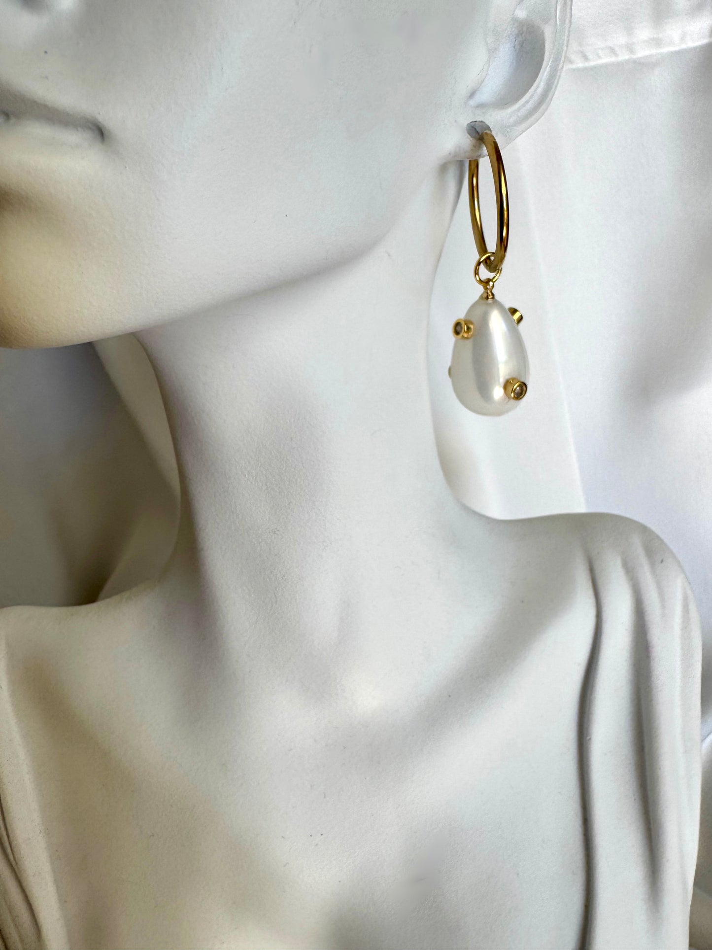 LORA white stainless steel earrings