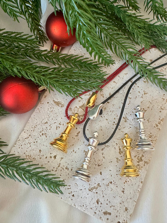 CHESS KING / QUEEN New Year 2026 lucky charm pendant
