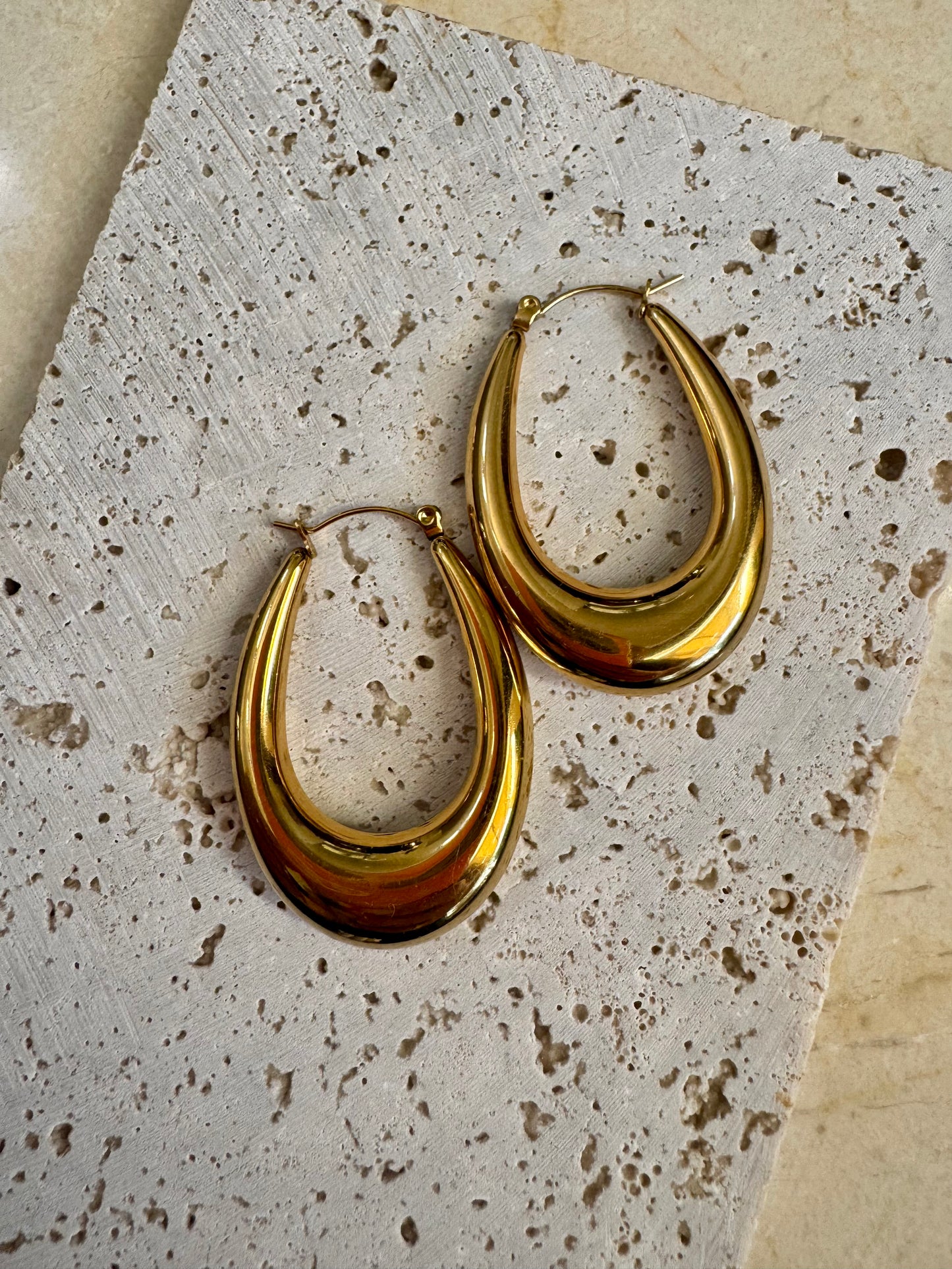 CURVE gold plated stainless steel hoop earrings
