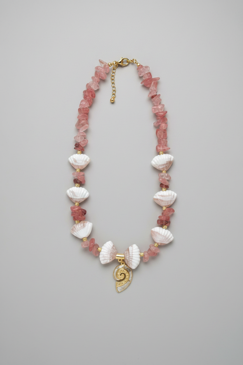 CYCLADIC TREASURES Shell necklace