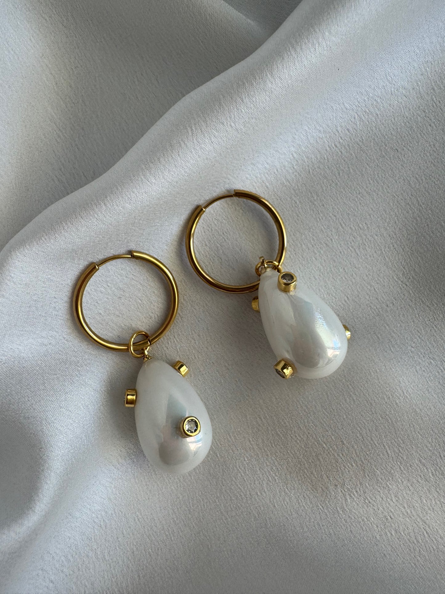 LORA white stainless steel earrings