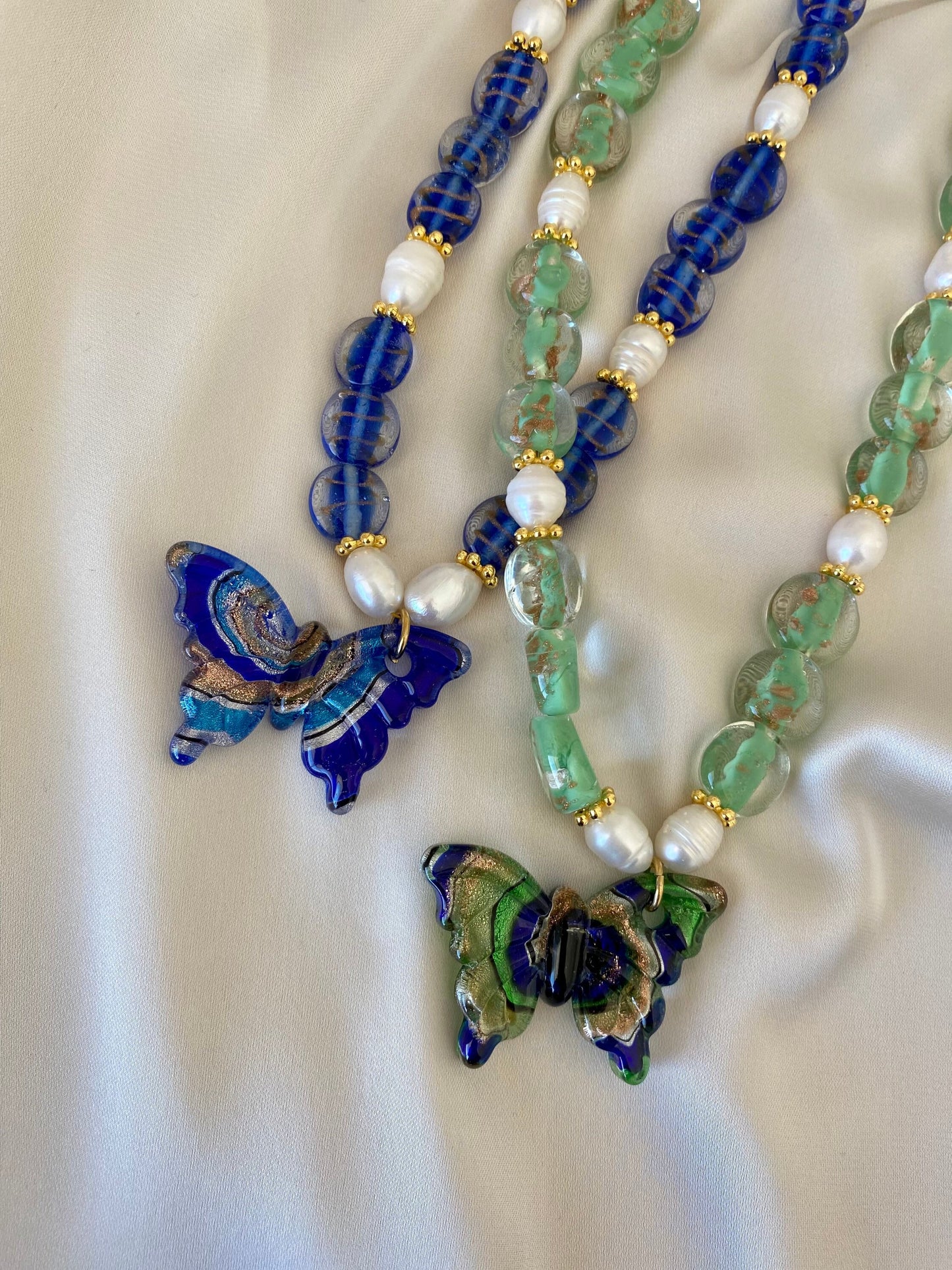 GIGI short necklace with Murano glass beads and pearls